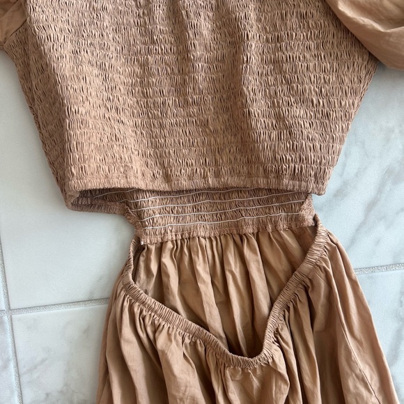 Faithfull the Brand Tan Maxi Dress with Puff Sleeves - Picture 3 of 5